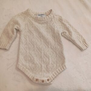 Old Navy Women's Cream Knit Sweater